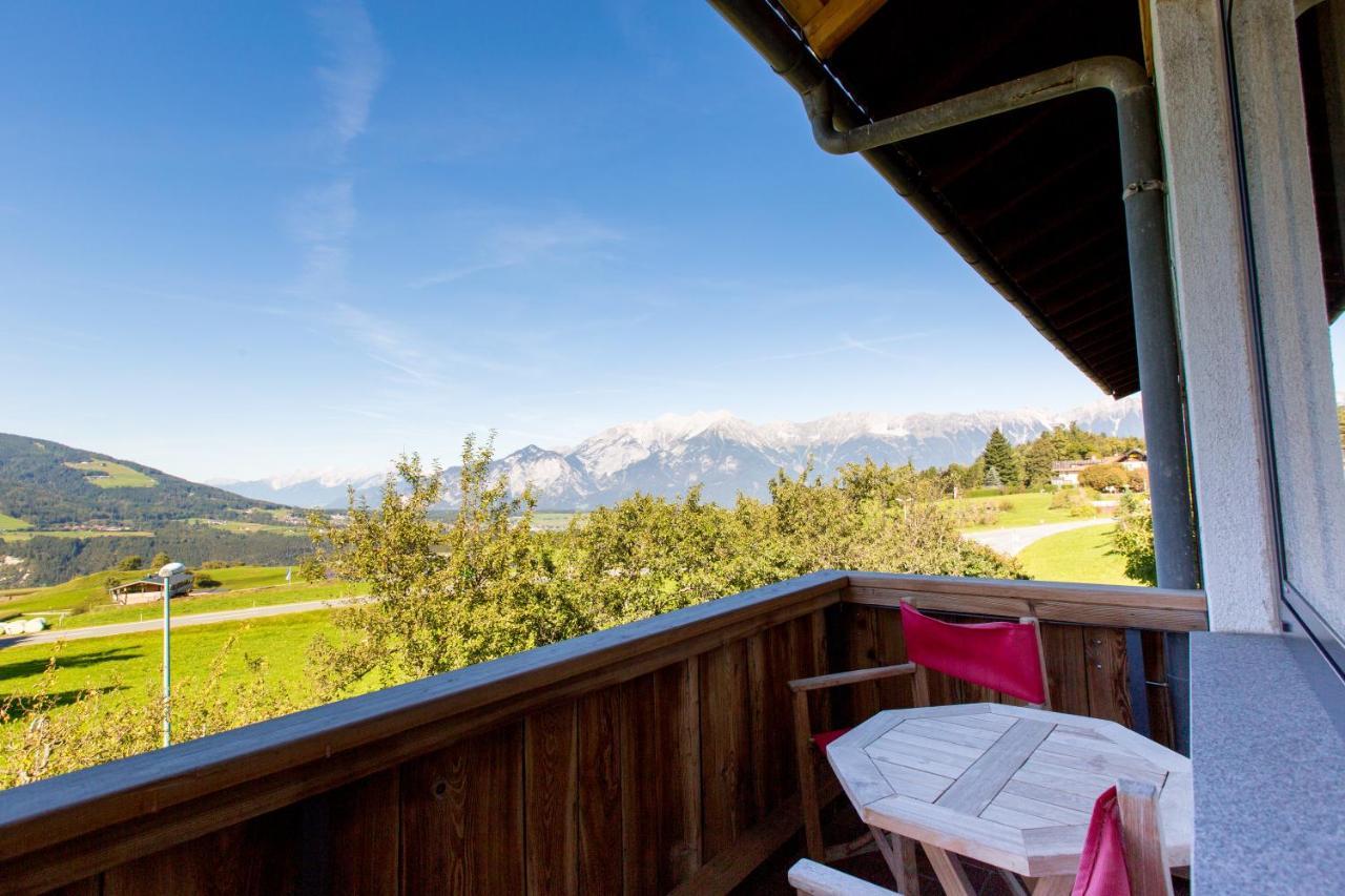 Apartment Wiesenhof - Natur & Weitblick Ueber Innsbruck - Ladestation Fuer Elektroautos Esterno foto