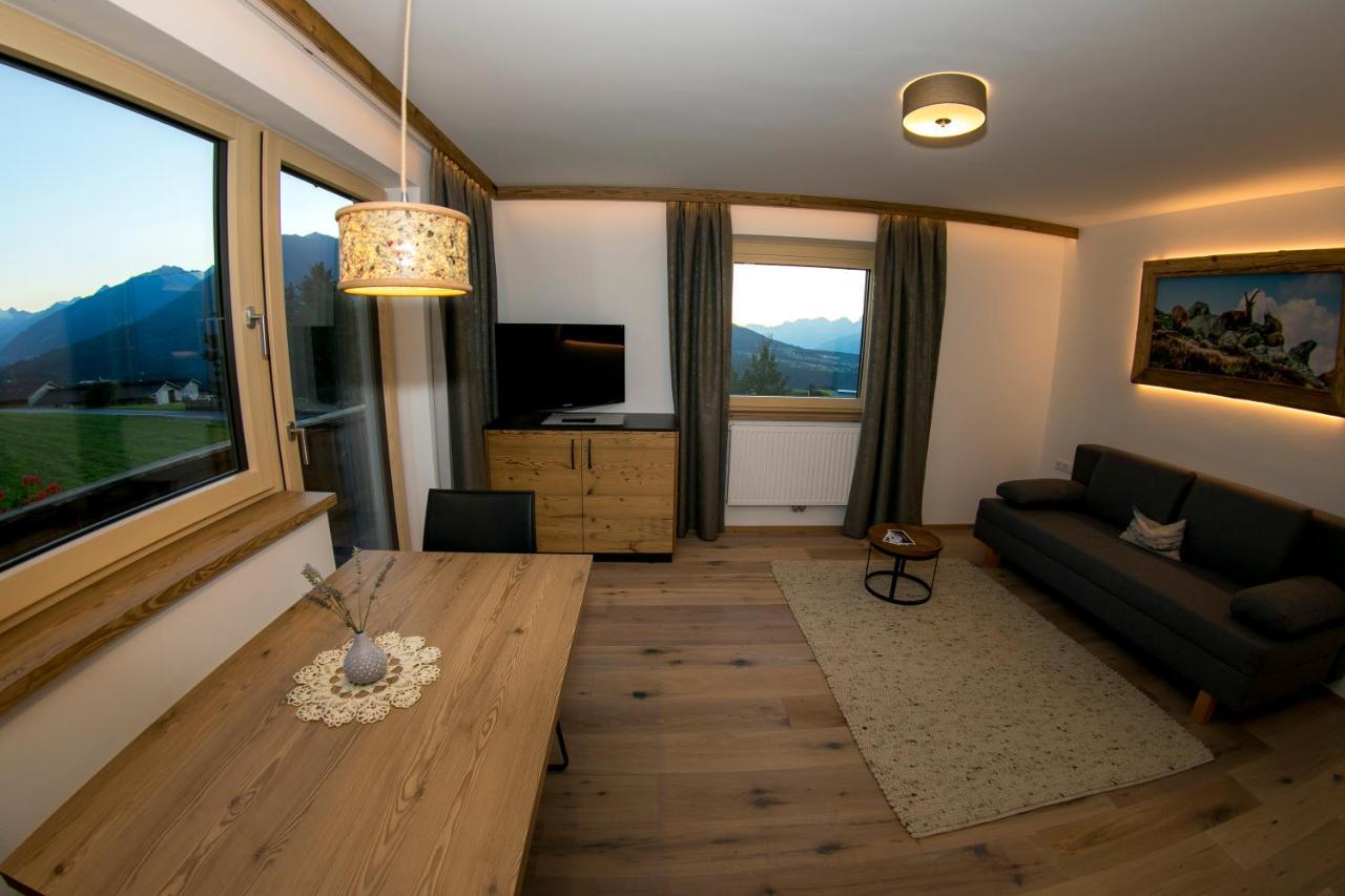 Apartment Wiesenhof - Natur & Weitblick Ueber Innsbruck - Ladestation Fuer Elektroautos Esterno foto