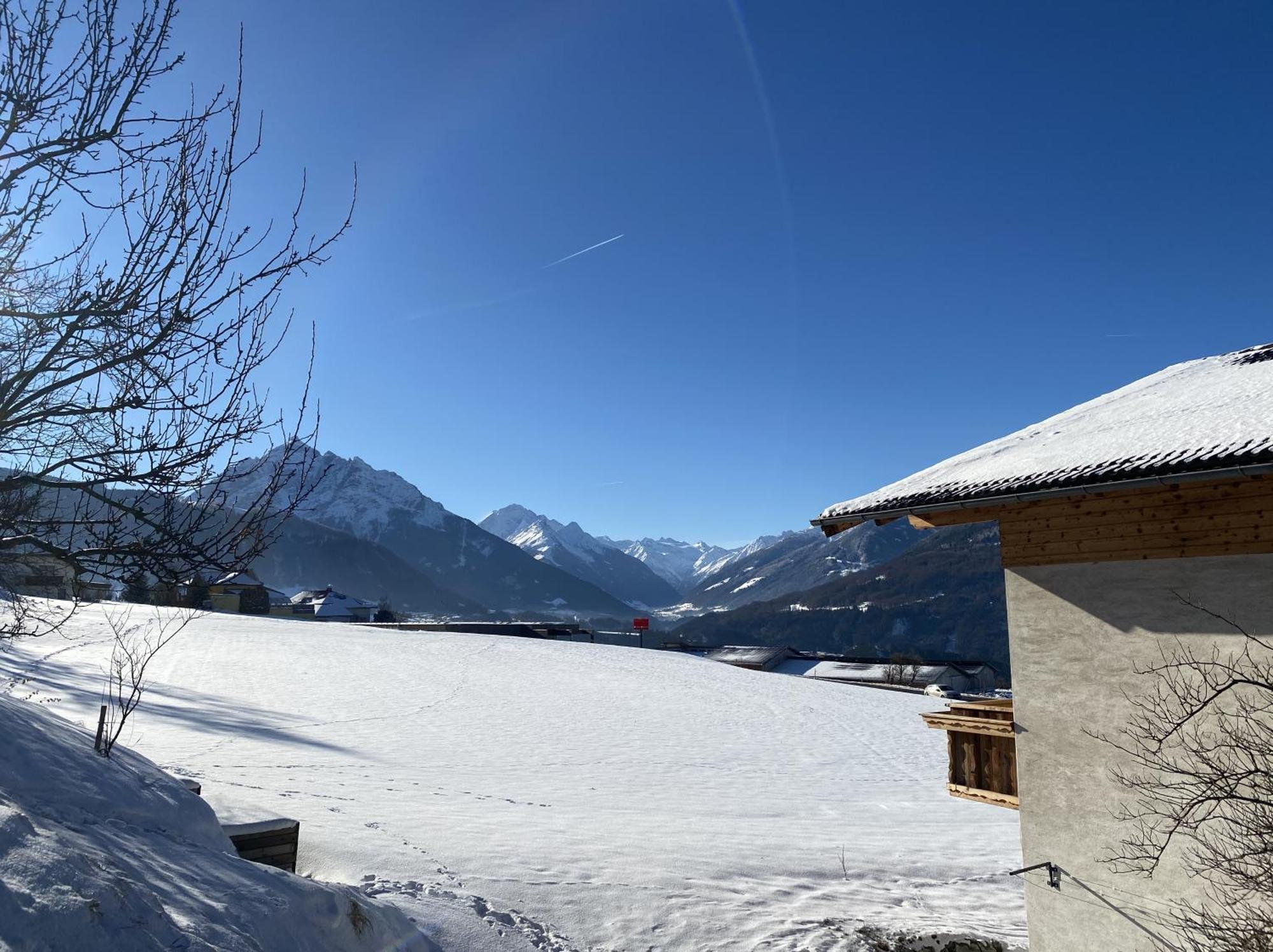 Apartment Wiesenhof - Natur & Weitblick Ueber Innsbruck - Ladestation Fuer Elektroautos Esterno foto