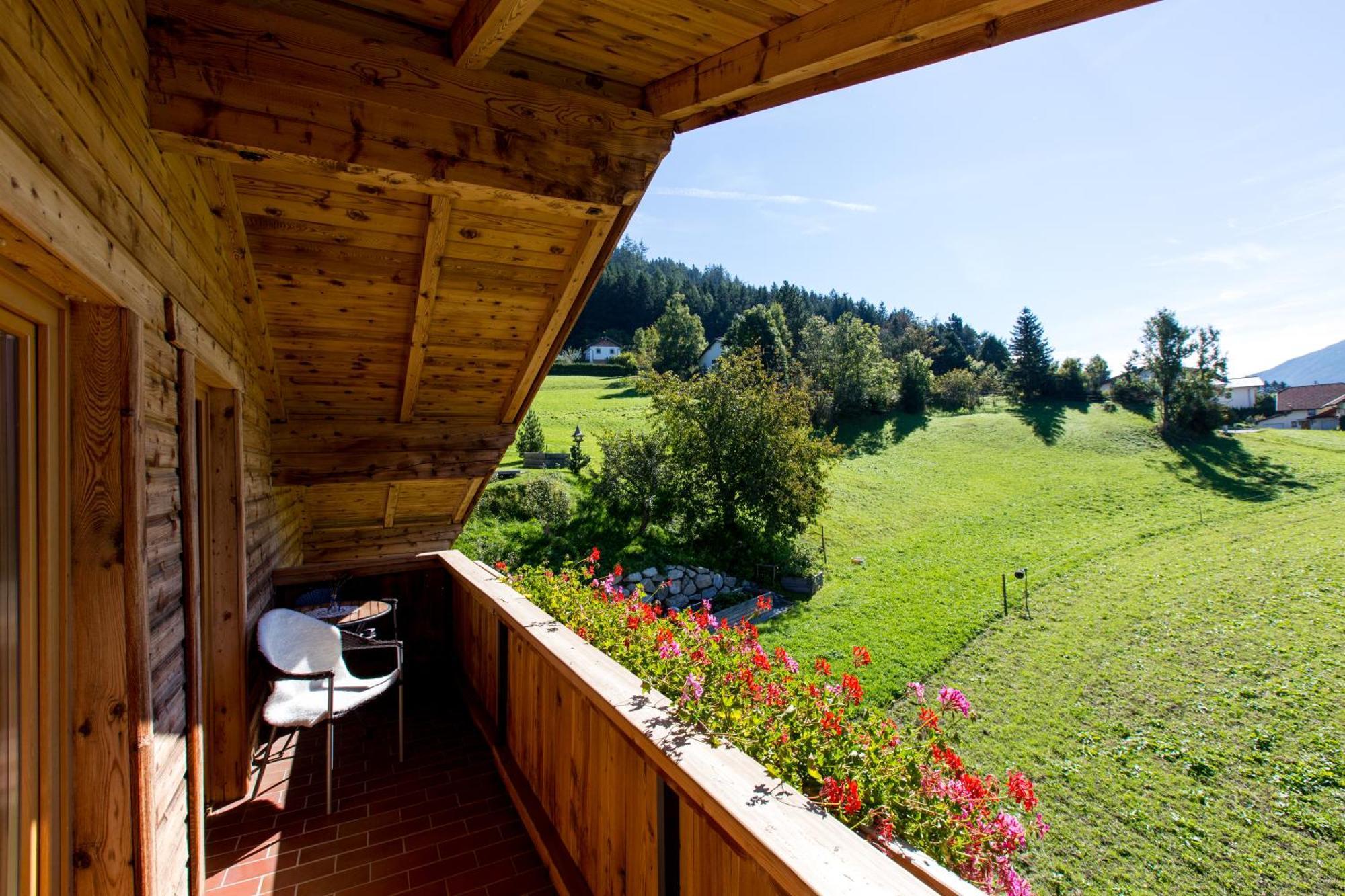 Apartment Wiesenhof - Natur & Weitblick Ueber Innsbruck - Ladestation Fuer Elektroautos Esterno foto